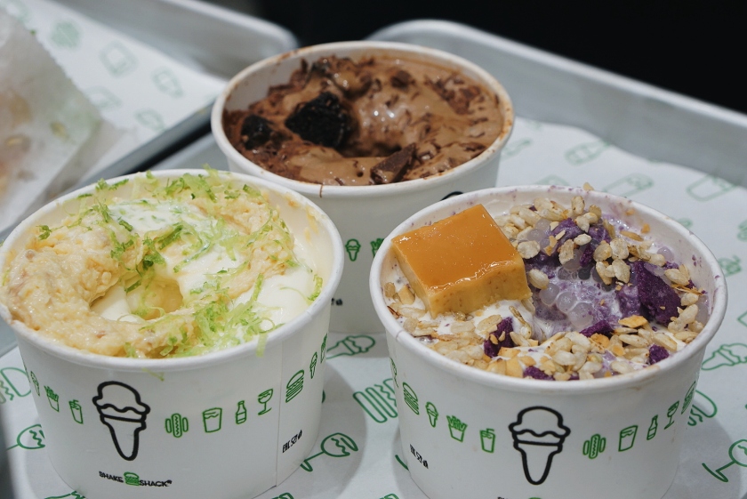 first-bite-of-shake-shack-philippines-central-square-bgc